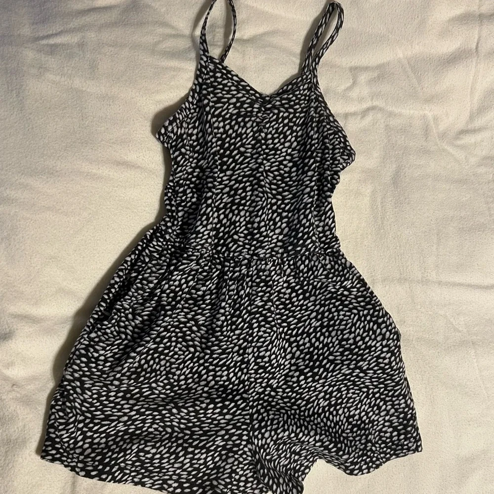 Stylish Black and White Kids Romper‎